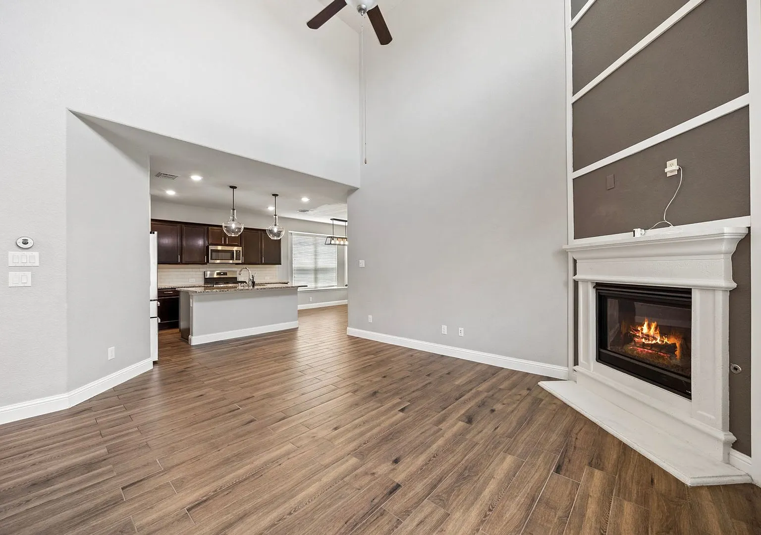 Upgraded 3BR 2BA w/Loft & Office — Photo 3