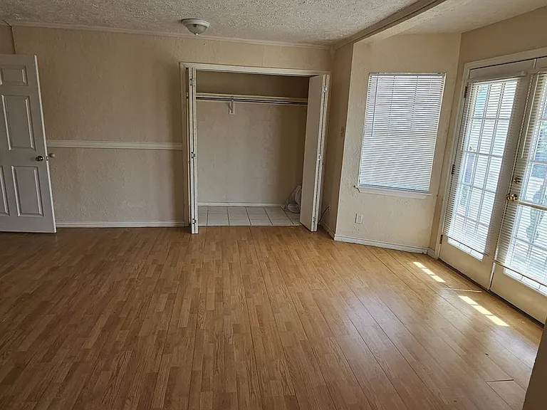 219 E Cherry Ln — Photo 50