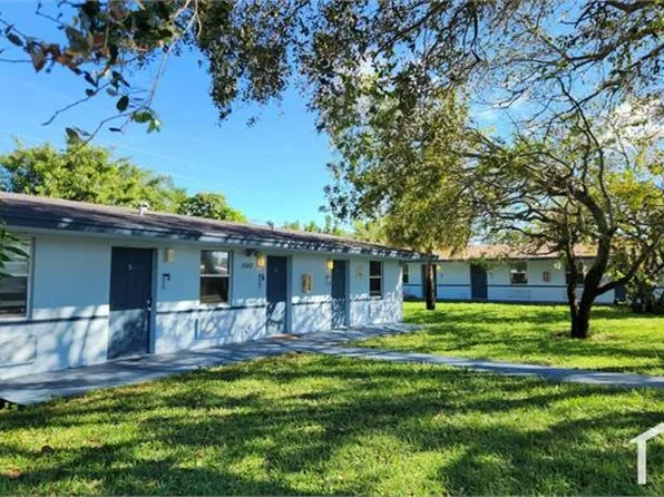 1540 W 34th St, West Palm Beach, FL