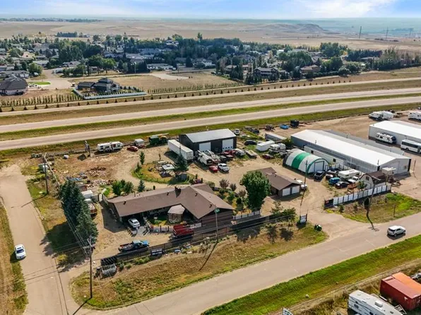 255 S 11th St, Cypress County, AB T1B 0K9