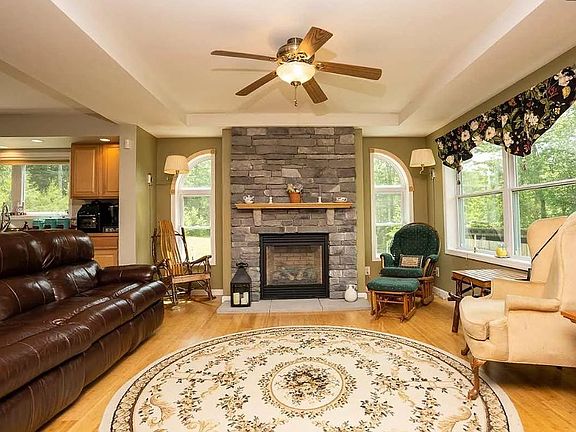 Gas fireplace in Living Room