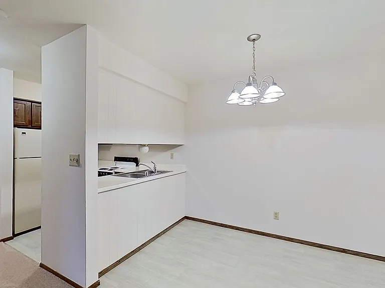 W63N14258 Washington Ave #80 — Photo 1