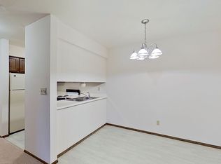N142W6227 Concord St APT 31, Cedarburg, WI 53012