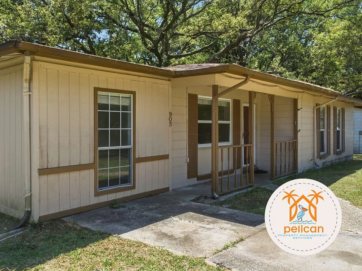 Building Photo - 905 Lagoon Dr