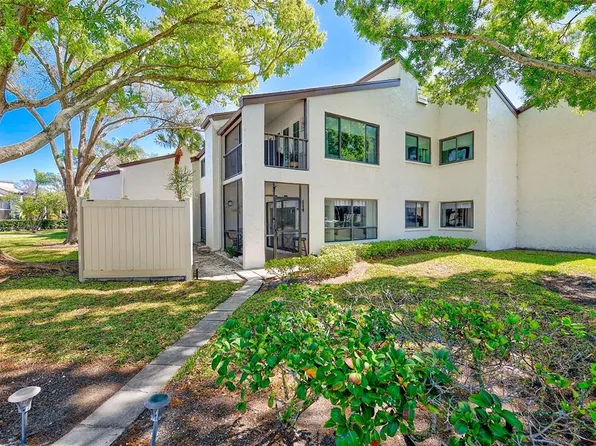 700 Starkey Rd APT 1216, Largo, FL 33771