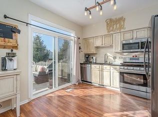 1428 Red Top Ln, Minooka, IL 60447