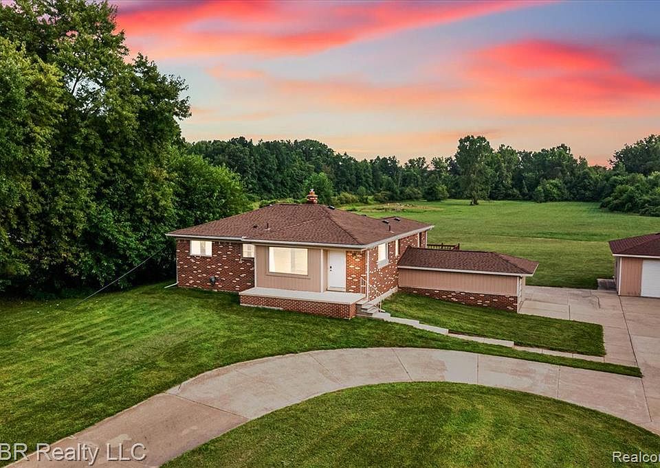 27771 West Rd, New Boston, MI 48164 Zillow
