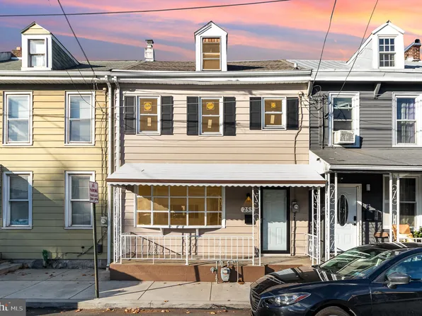 255 S 10th St, Lebanon, PA 17042