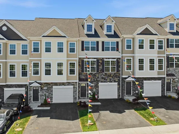 135 Potomac Ct, Prince Frederick, MD 20678