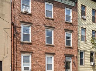 37 W 19th St, Weehawken, NJ 07086