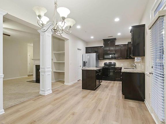 5th image of 2311 Attewood Dr