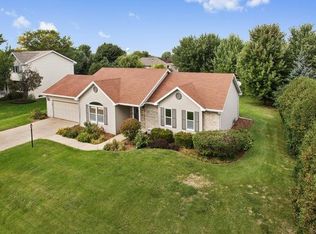 W5830 Hearthstone Dr, APPLETON, WI 54915