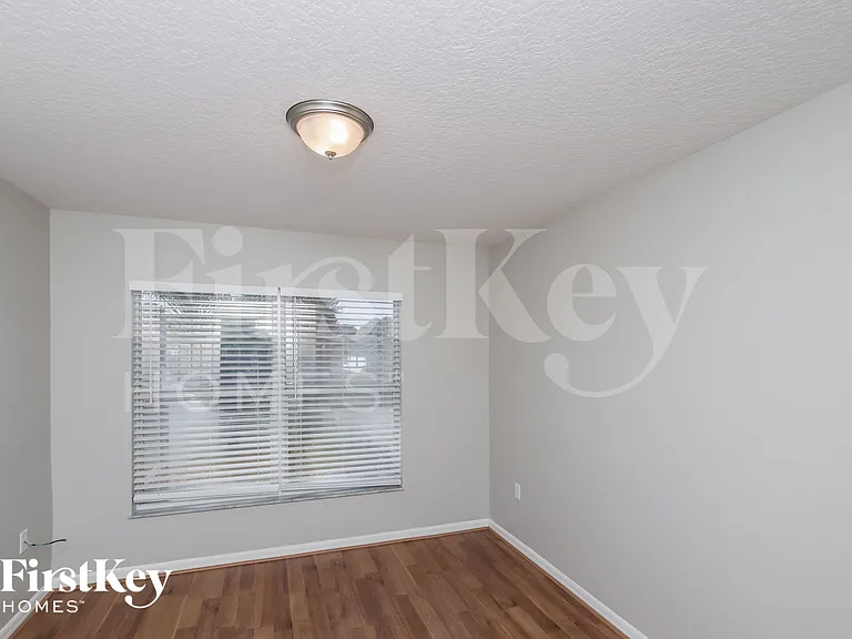 1347 Armory Dr NE — Photo 5