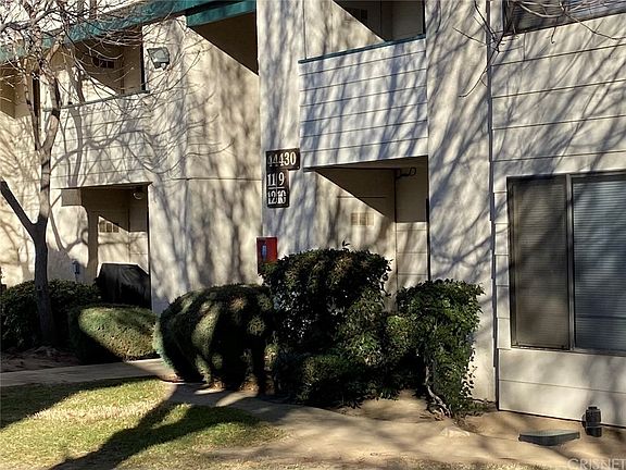 4th image of 44430 15th St E APT 12