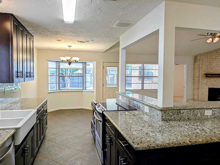12214 Meadow Berry Dr — Photo 4