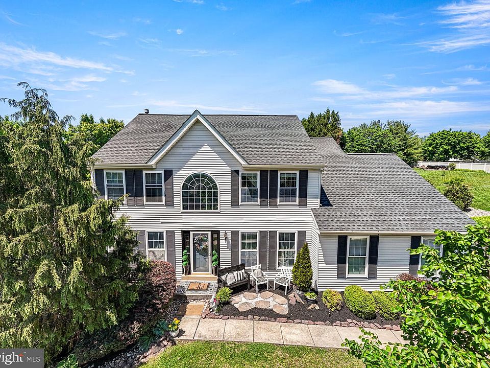 1st image of 247 Green Tree Rd