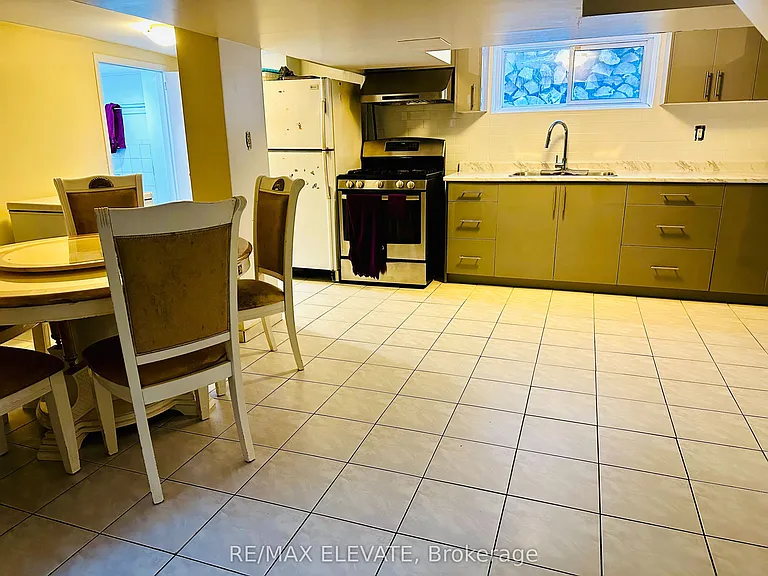3 Gatesview Ave — Photo 2
