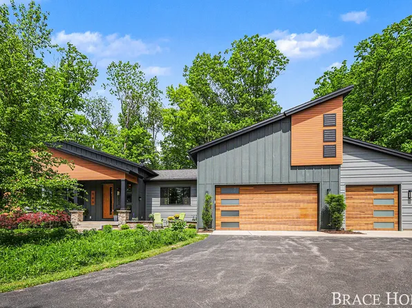 6234 Hall St SE, Grand Rapids, MI 49546