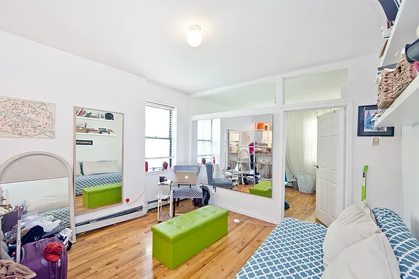 Rented by R New York | media 23