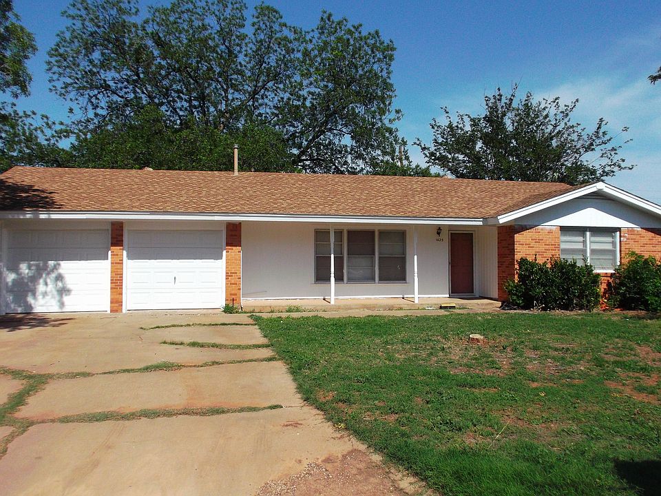 2nd image of 1425 Rosewood Dr