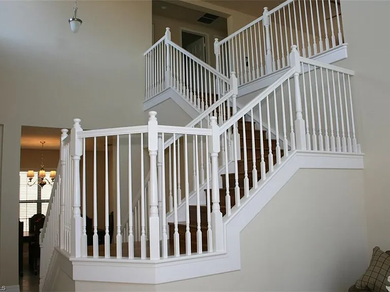 3296 Pacific Dr — Photo 15