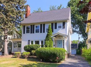 3035 Berkshire Rd, Cleveland Heights, OH 44118