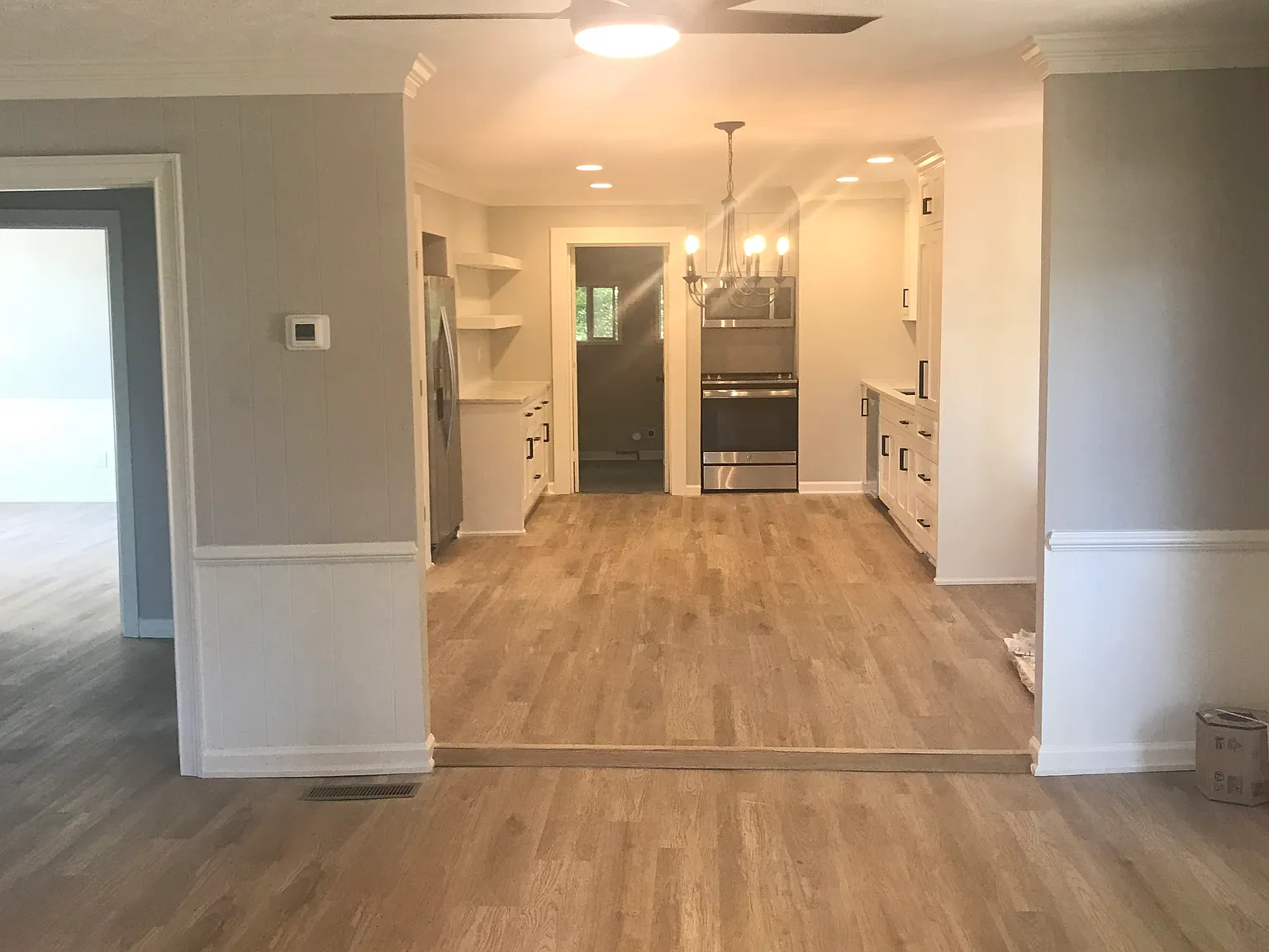 2 bed, 1000 sqft, $2,000 — Photo 2