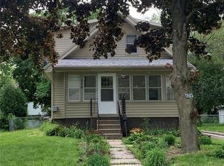 674 40th St, Des Moines, IA 50312