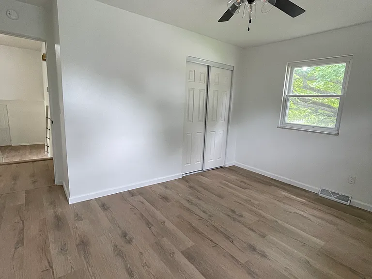 105 Chateau Dr — Photo 14