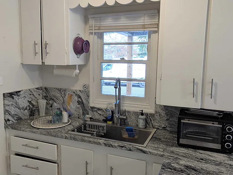 1743 Homes Ave — Photo 5
