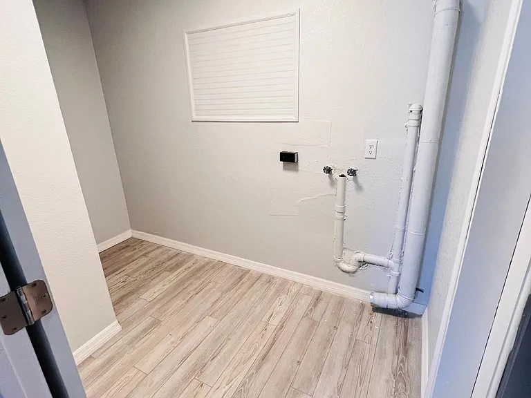 738 N Lorri Ave — Photo 25