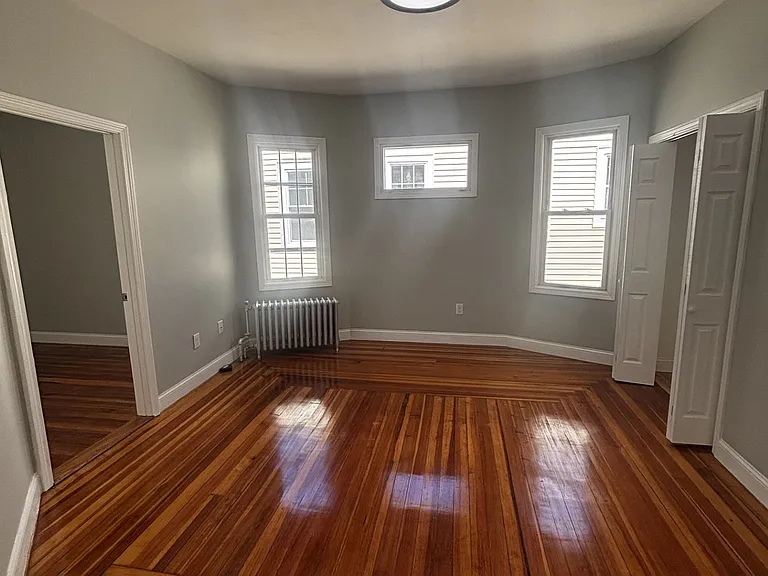 33 Wolcott St #3 — Photo 2