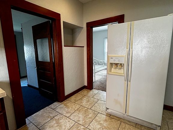 5th image of 308 E 5th Ave