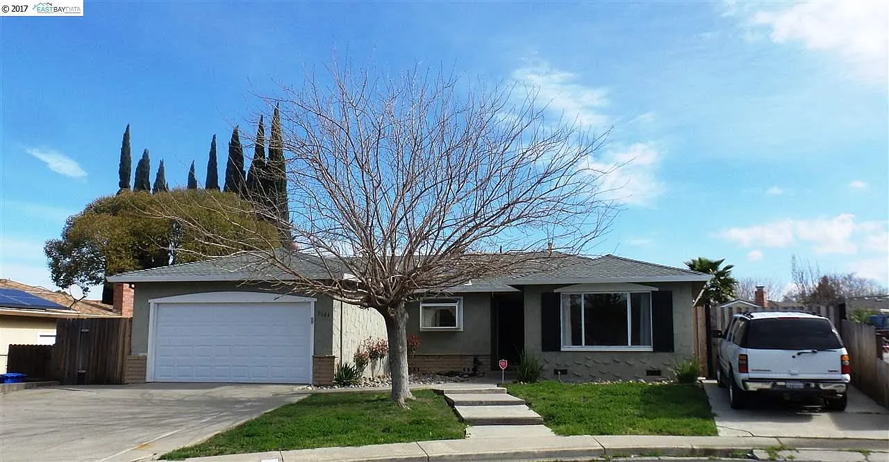 1084 Jensen Cir photo 1