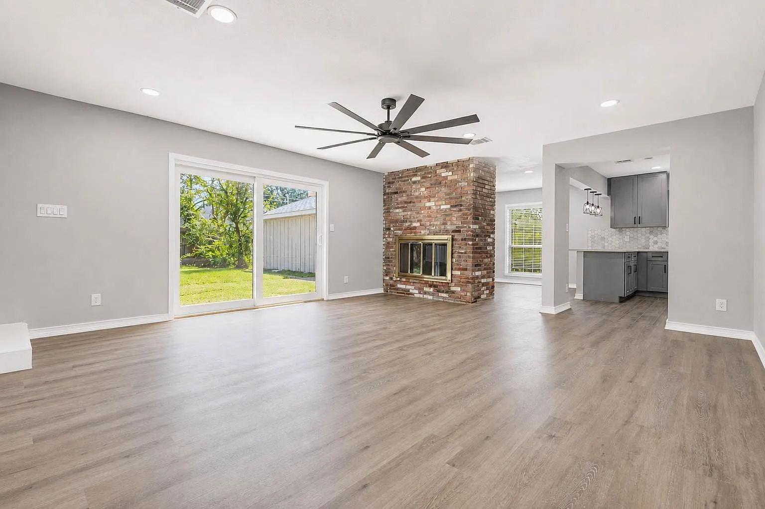 4 bed, 3.5 bath, 2548 sqft, $3,200 — Photo 3