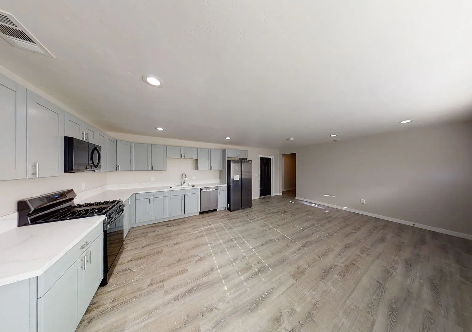 5BD/2BA on Campanile — Photo 4