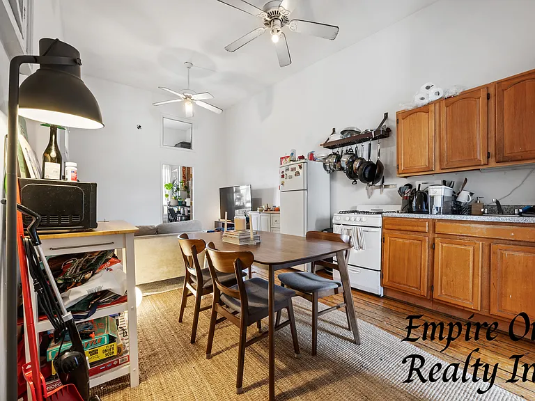 410 Lorimer St #3L — Photo 6