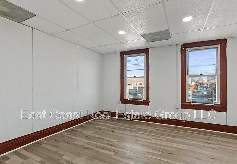 218 N College St — Photo 19
