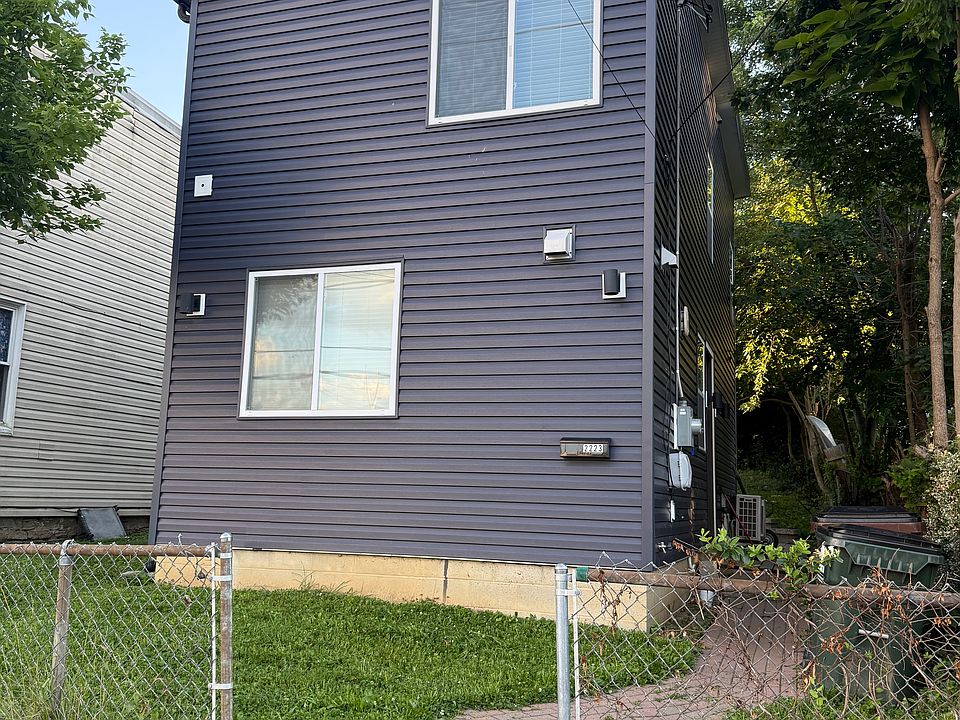 1st image of 2223 Howell St