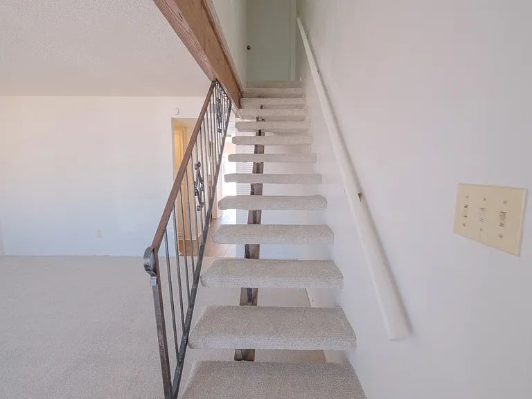6321 Granbury Rd — Photo 11