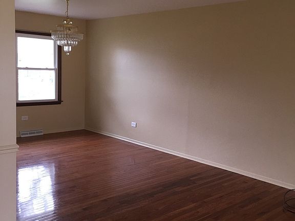 4th image of 1160 E 172nd St