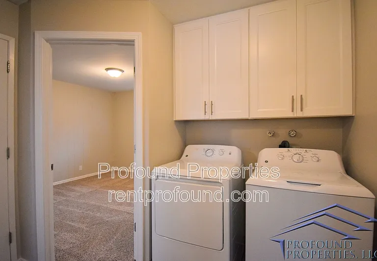 742 SE 13th Ave #B — Photo 7