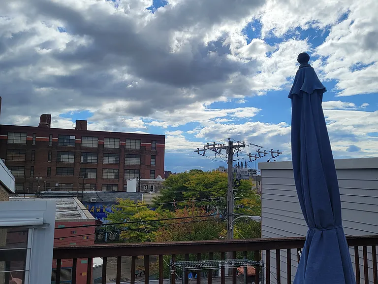 1207 Carpenter St #B — Photo 3