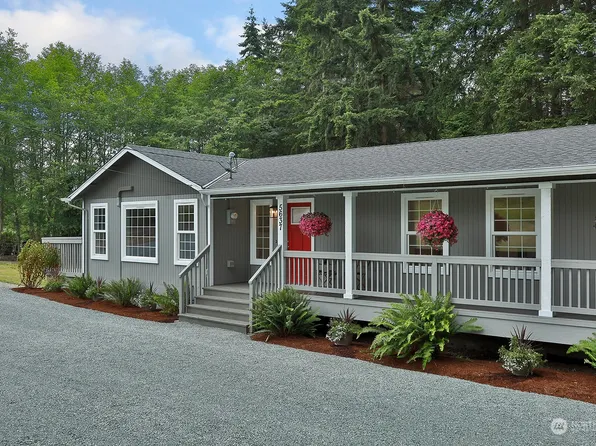 5637 Woodard Avenue, Freeland, WA 98249