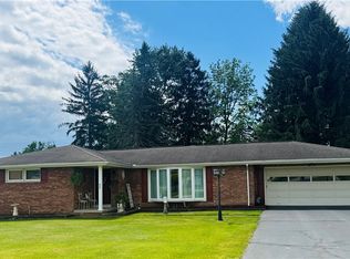 912 Lynn St, New Castle, PA 16101