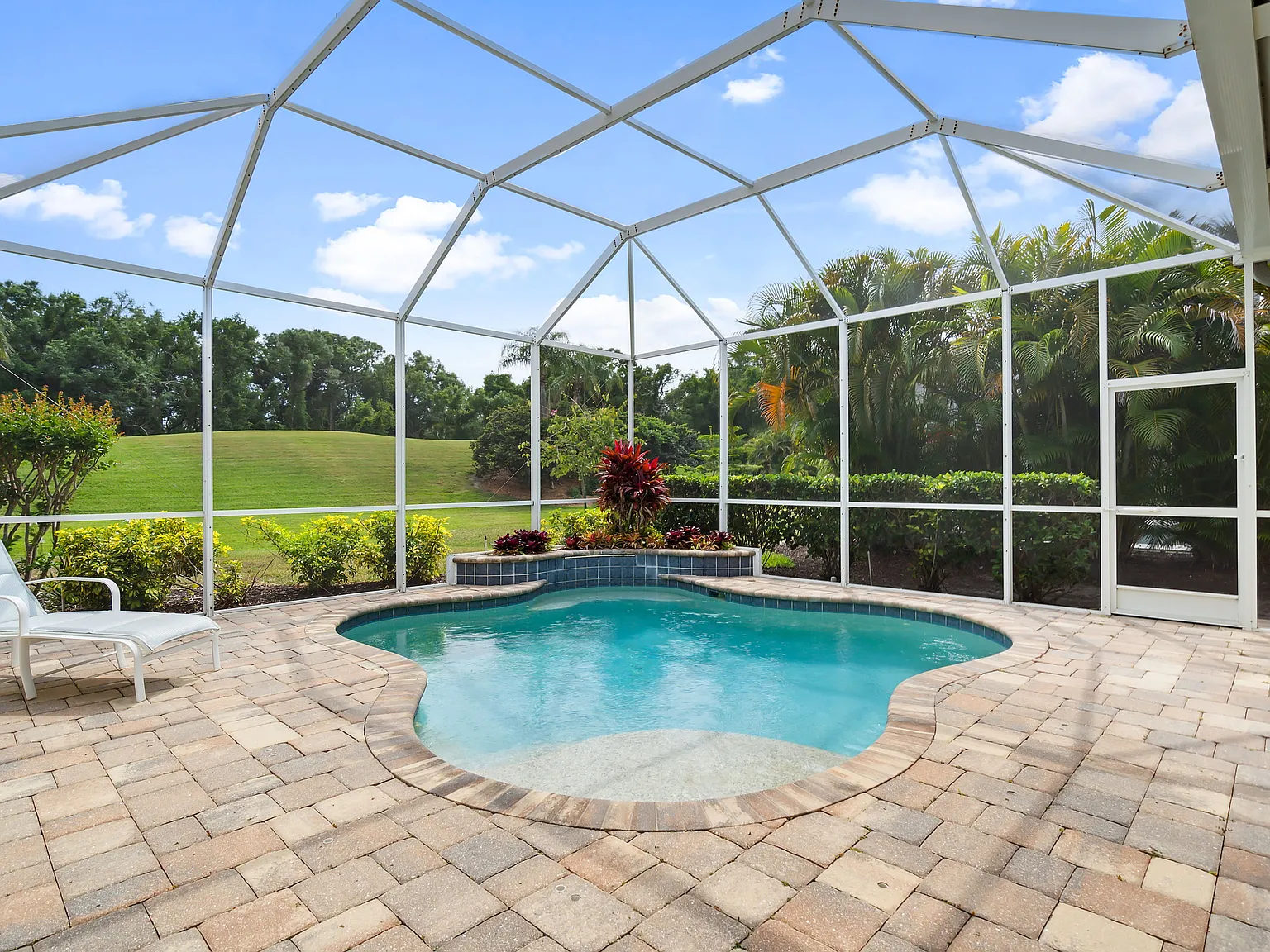 3 bed, 2.5 bath, 2176 sqft, $7,500 — Photo 3