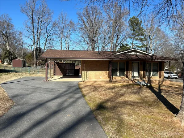 227 Ridge Dr, Harrisburg, NC 28075