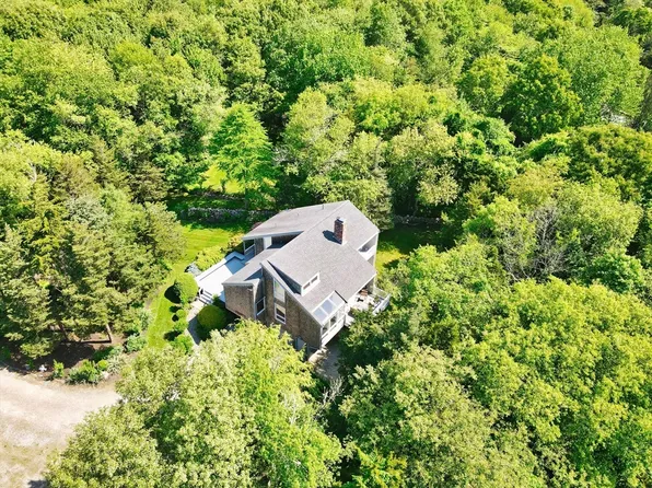 120 Star Of The Sea Dr, Dartmouth, MA 02748