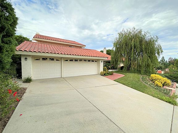 2nd image of 26543 Academy Dr