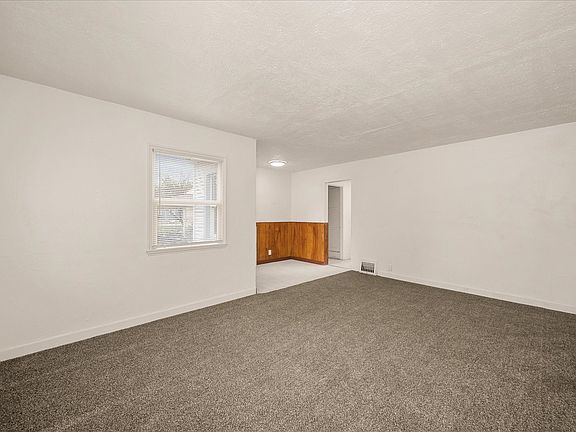 3rd image of 10124 N Whittier St